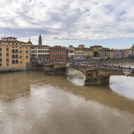 Acciaiuoli 18