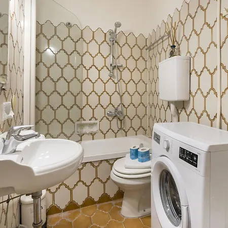 Acciaiuoli 18 Daire Floransa