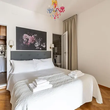 Acciaiuoli 18 Daire *