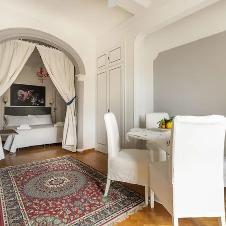 Acciaiuoli 18 Daire Floransa