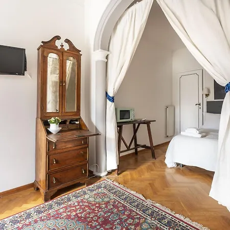 Acciaiuoli 18 Daire Floransa