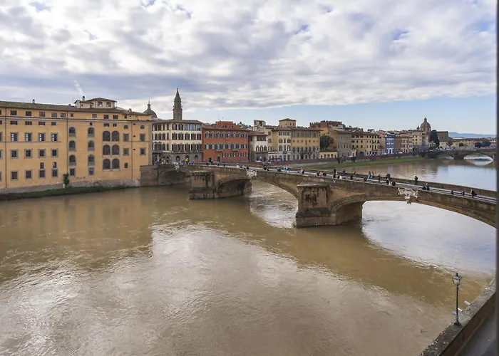 Acciaiuoli 18